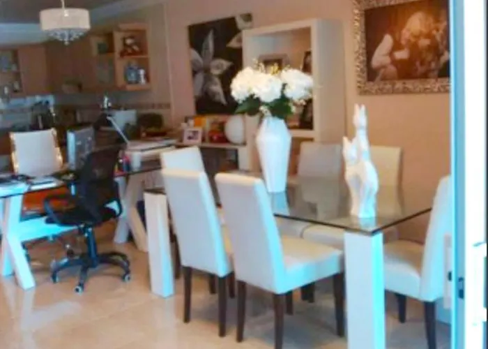 Spacious In 165 M² With Shared Pool