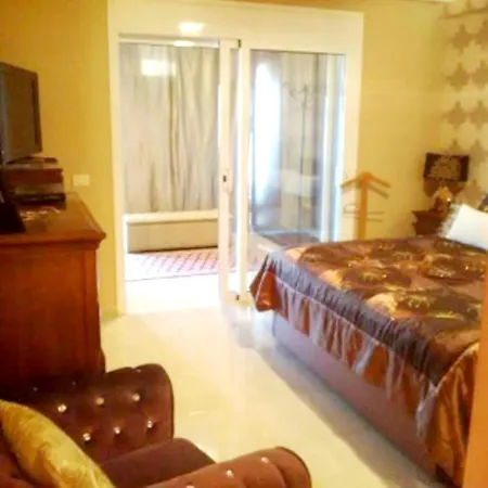 Modern With Sea View In 165 M² + Pool Адехе