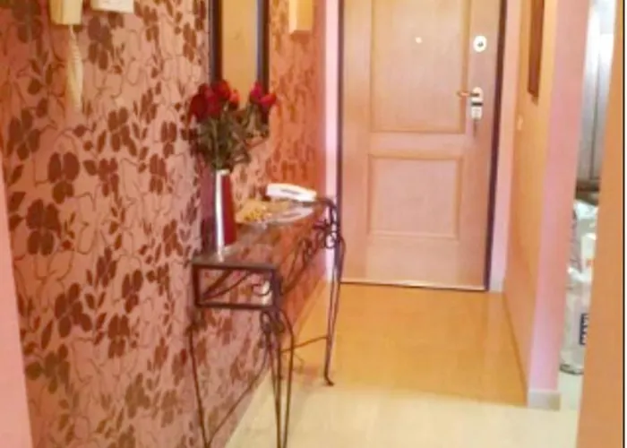 Sea View Oasis: Modern With Pool *